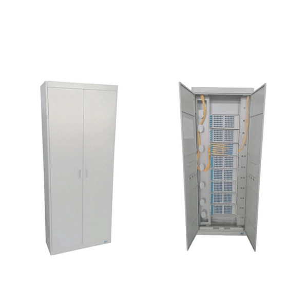 Outdoor Installation Diagram of Pole-Mounted Distribution Box