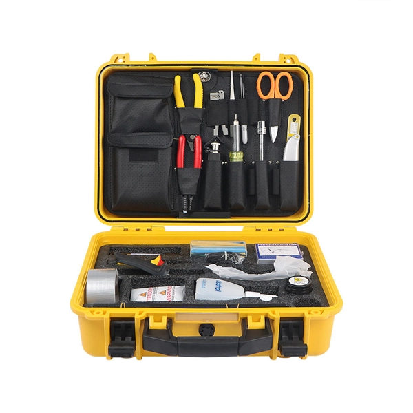 Open the home electrical distribution box