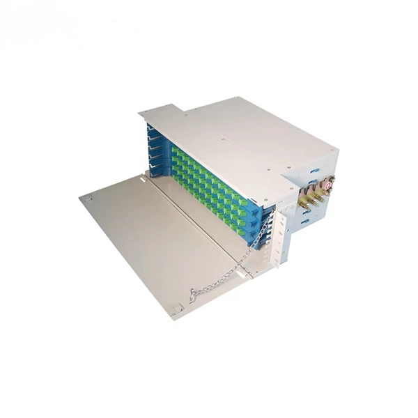 Photovoltaic power combiner box surge protector